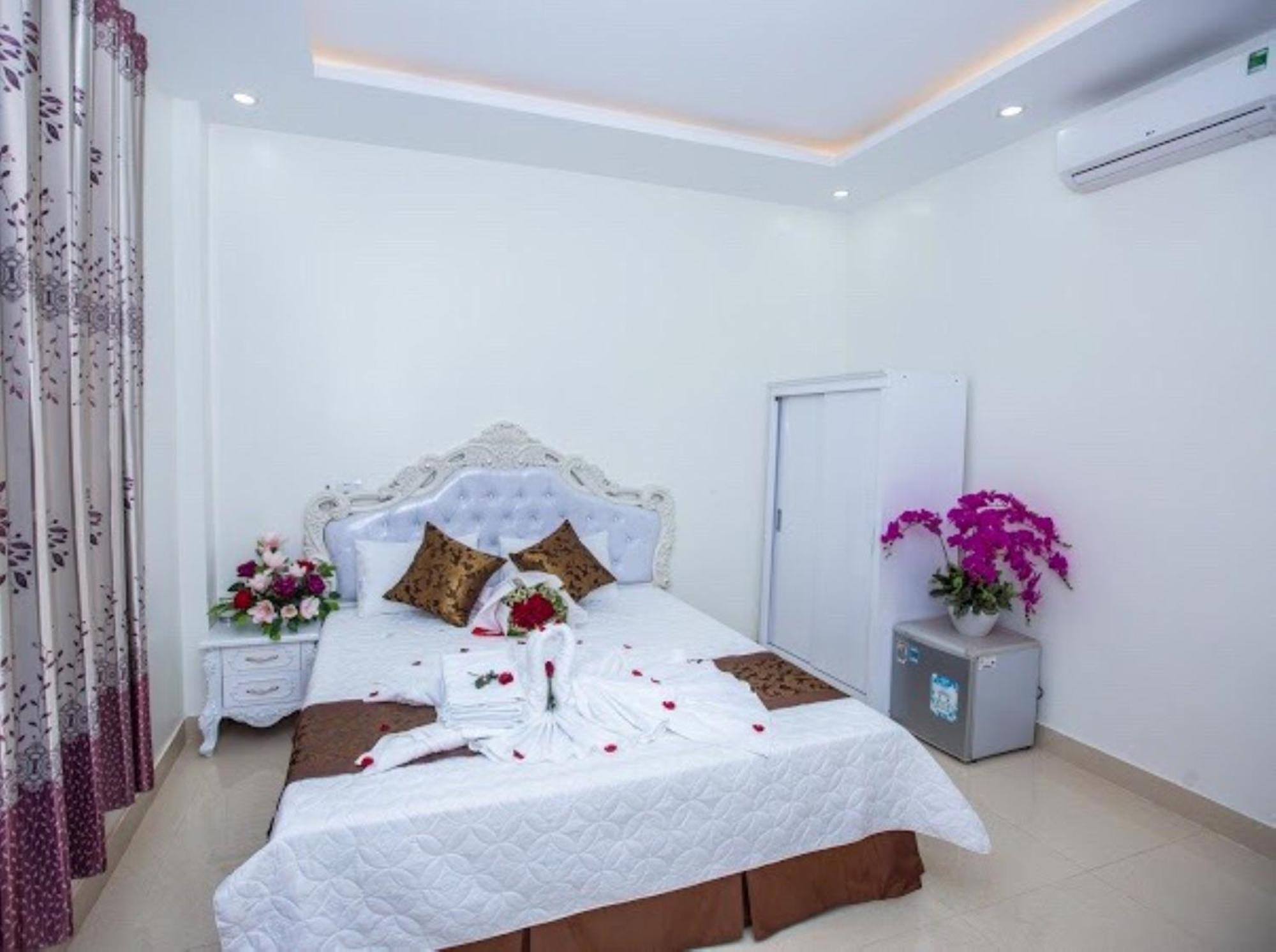 Khách Sạn Hoàng Gia Son La Extérieur photo